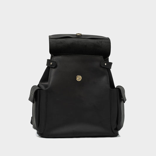 Czarny skórzany plecak damski z klapą i magnetycznym zapięciem, TAKSUBA