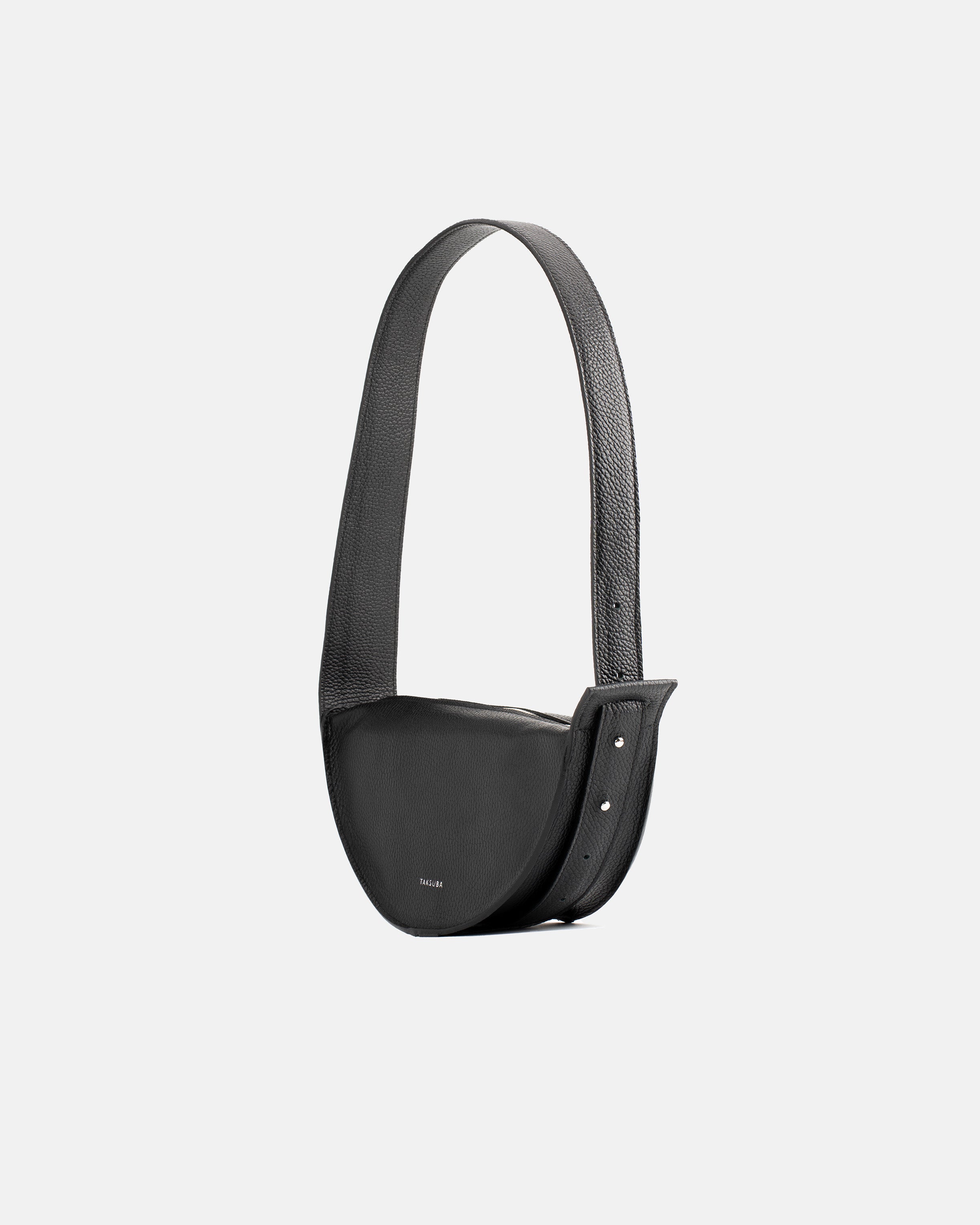 Czarna torebka Eclipse M na ramię w kształcie półksiężyca, z regulowanym paskiem